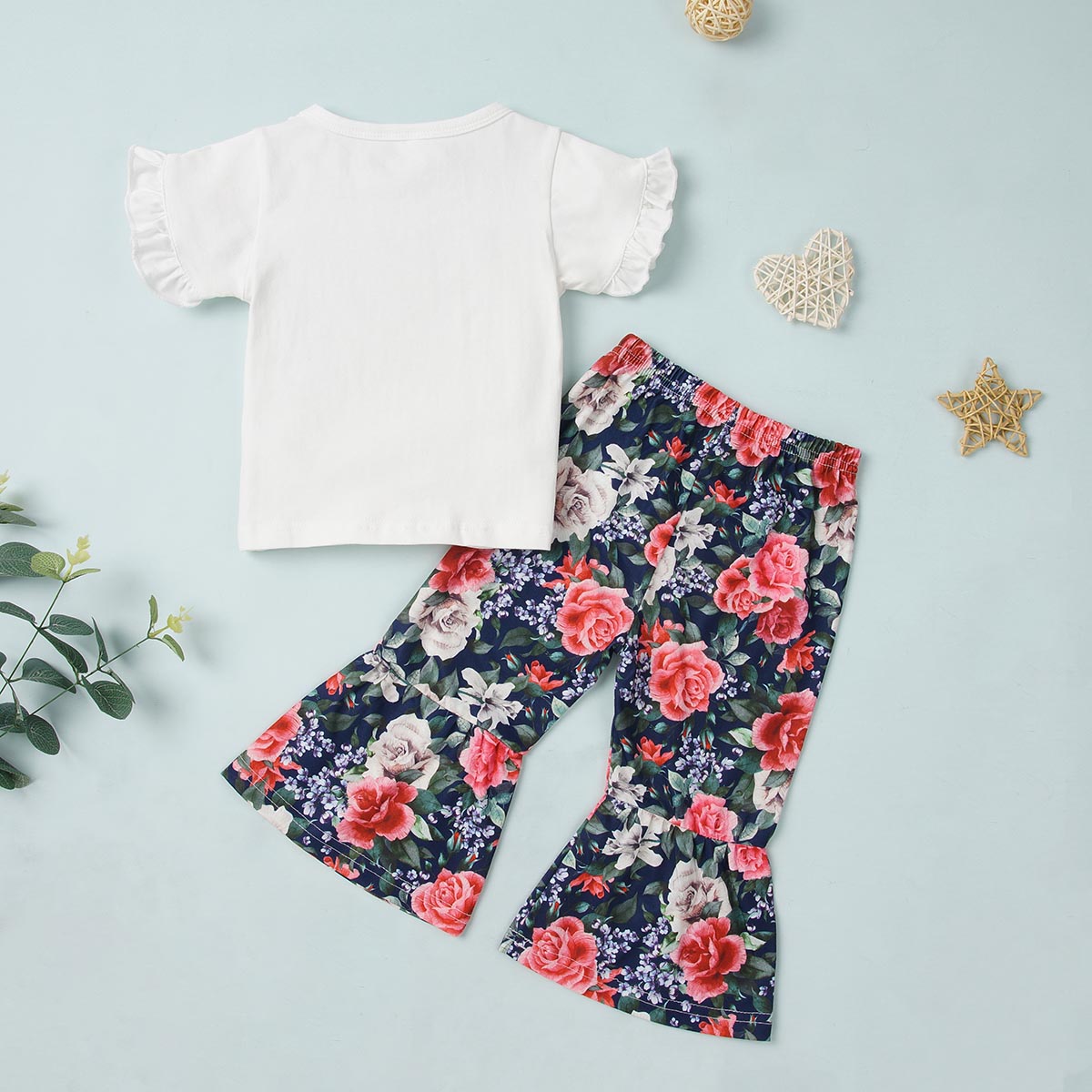 PRETTY GIRL Graphic T-Shirt and Floral Print Pants Set