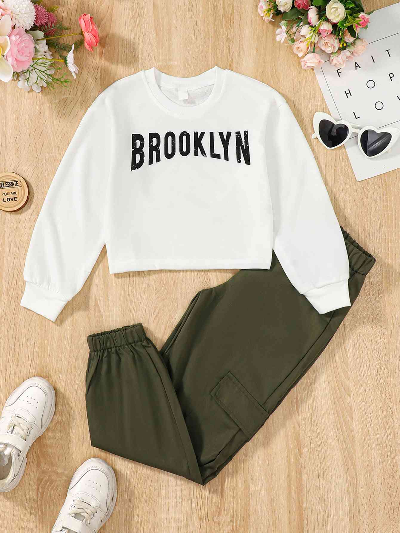 BROOKLYN Sweatshirt and Joggers Set