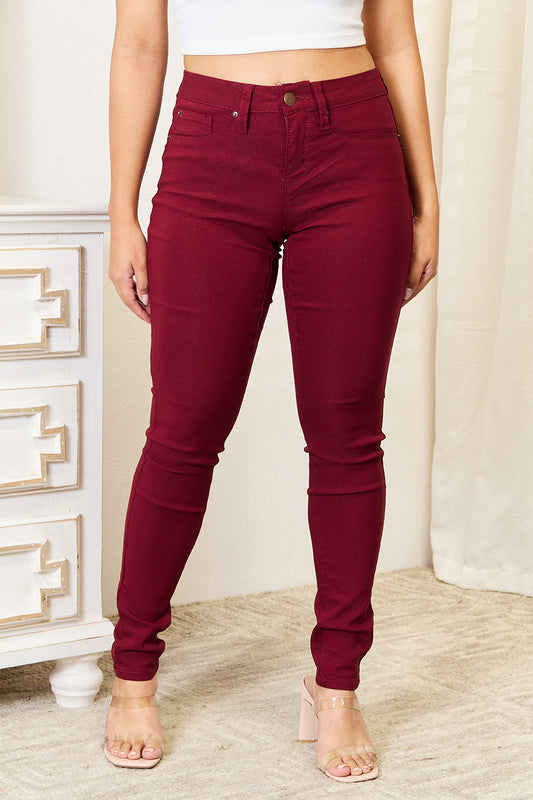 Skinny Jeans with Pockets - Front view